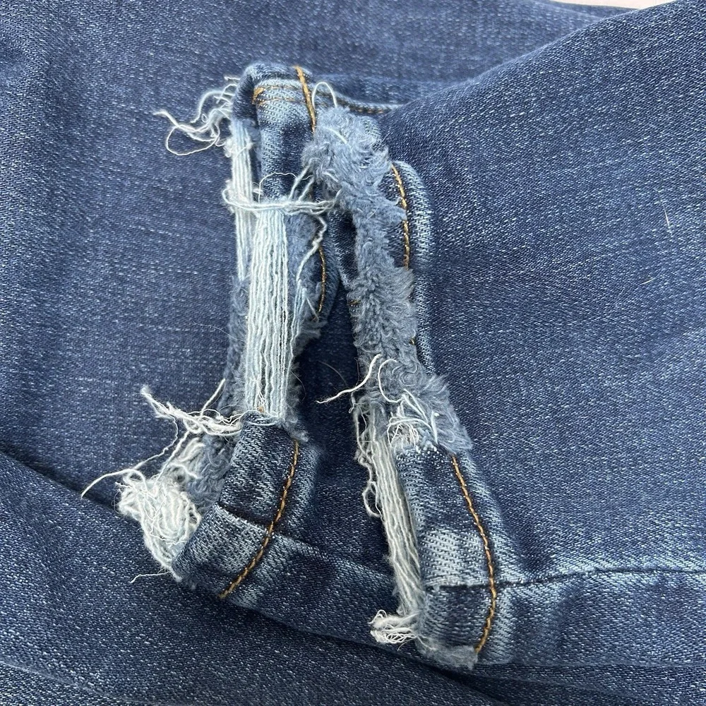 Judy Blue Slim Fit Hi-Rise Jean Size 7/28 Style #84136 Minor Distressing Raw Hem - Picture 4 of 6